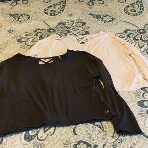 2 gap fit breathe t-shirts in excellent condition